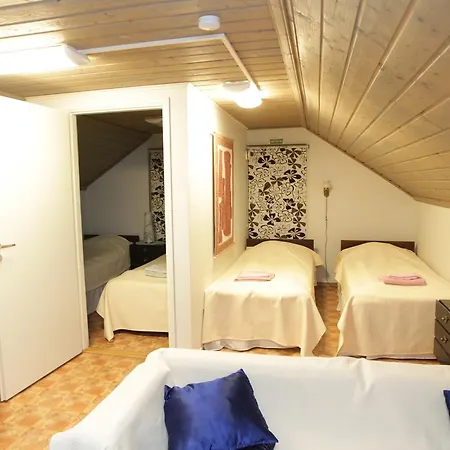 Urkin Piilopirtti Hotel Pinsio